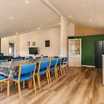 4 Star In Tatil Evi