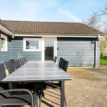 12 Person In Holiday home